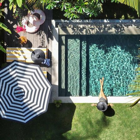 Loop Villas Kuta  Exterior photo